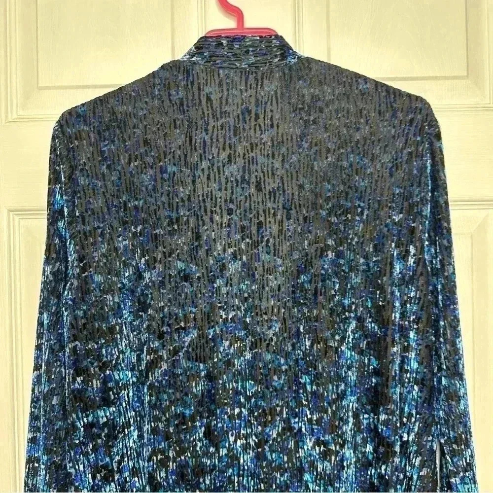 Tanjay Cardigan  Velvet Blue / Black / White Size Large - Picture 16 of 16